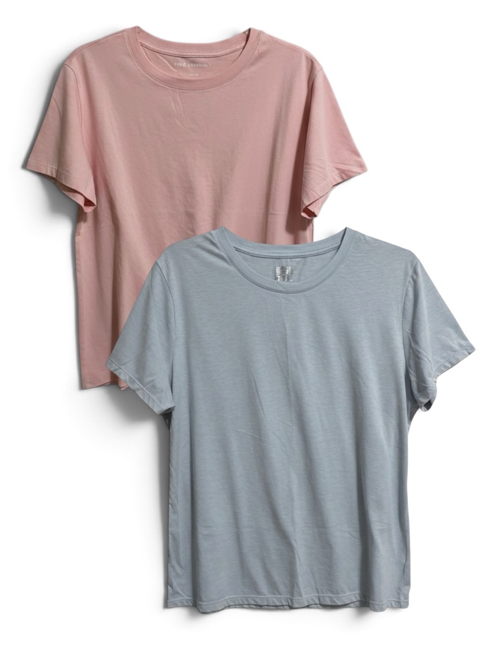 Bundle of 2 Women’s Soft Tees in Pink and Blue Size L